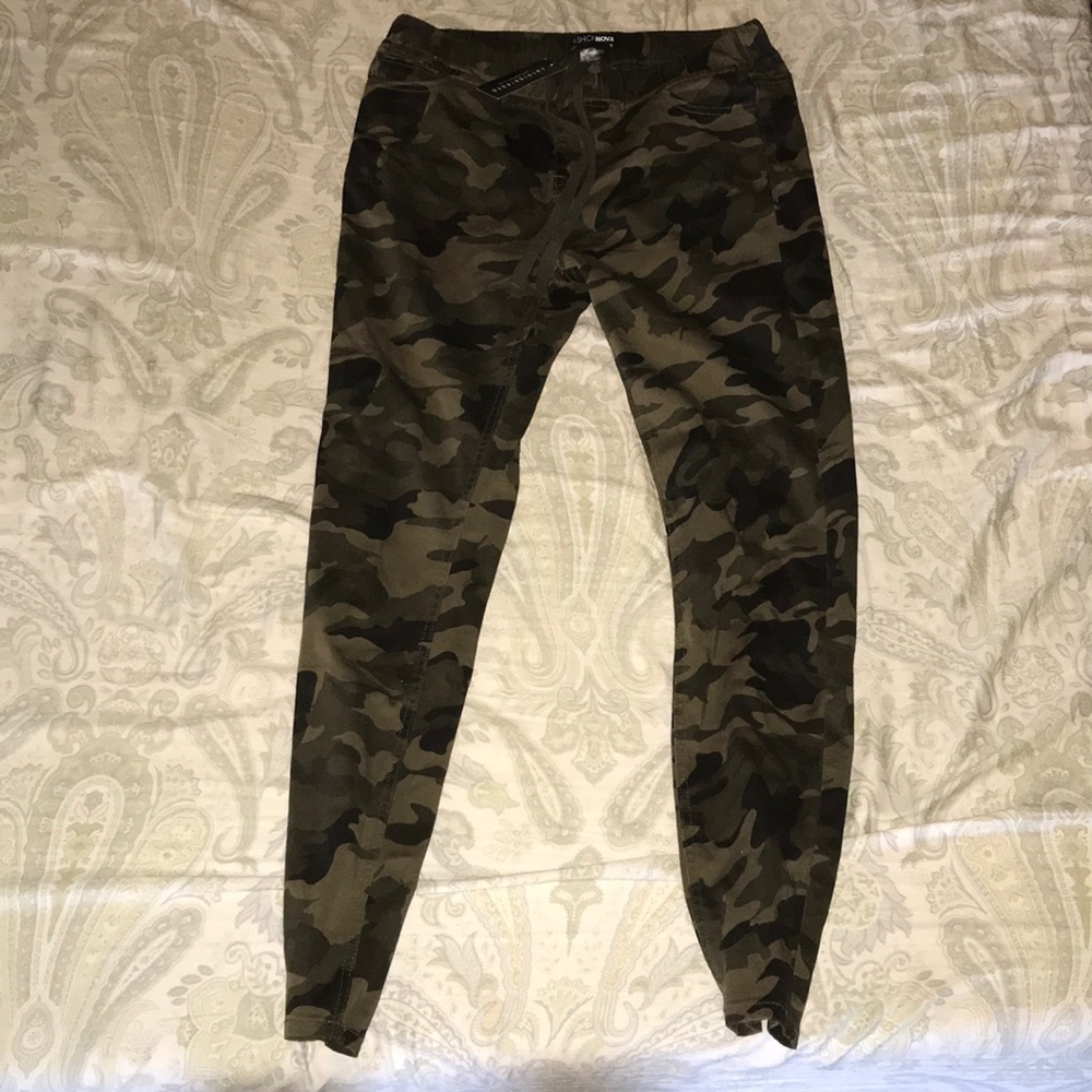 Fashionnova Camo Joggers
